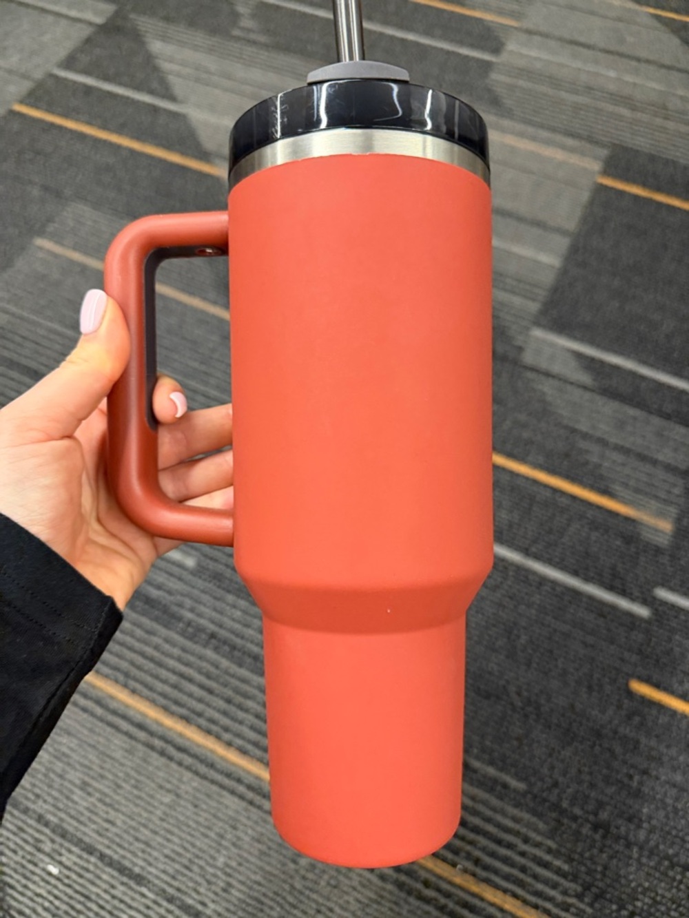 Stanley 40oz cup with Handle and Straw Lid - Picture 2 of 6